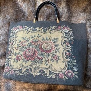 ✨VINTAGE✨ Floral Needlepoint Handbag